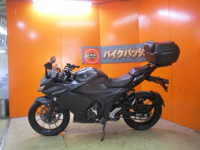 反対側もこの通り状態グッド！車両重量僅か１５８ｋｇ！やばい軽い！ですのでビギナーにも安心の一台！